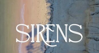 Sirens, la miniserie Netflix dissacrante, magnetica e folle con Julianne Moore