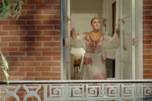 Carrie Bradshaw alla finestra