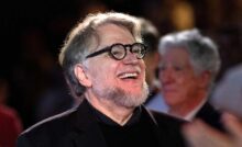 Guillermo del Toro sorride