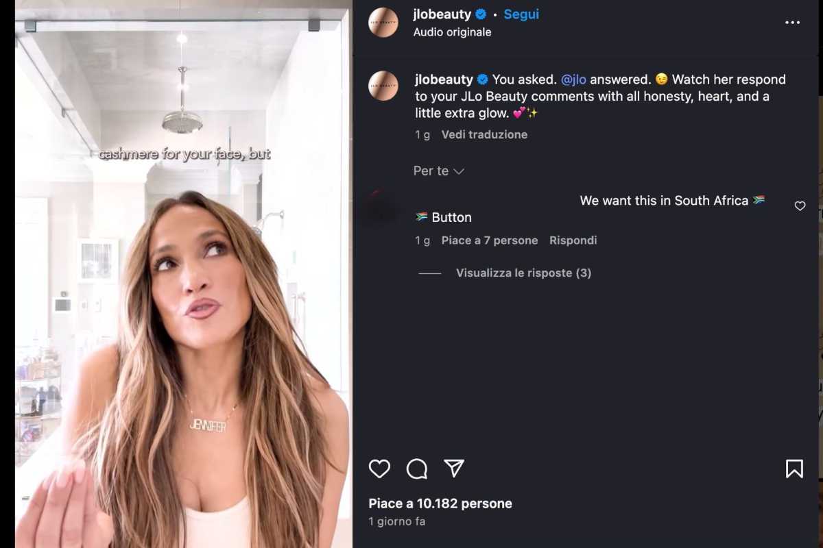 Jennifer Lopez durante il video in cui i fan le fanno domande spinose