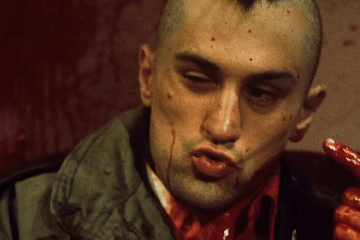 Robert De Niro in una scena di Taxi Driver