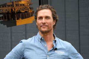 Matthew McConaughey e il Titanic in una nuvoletta accanto alla testa dell'attore