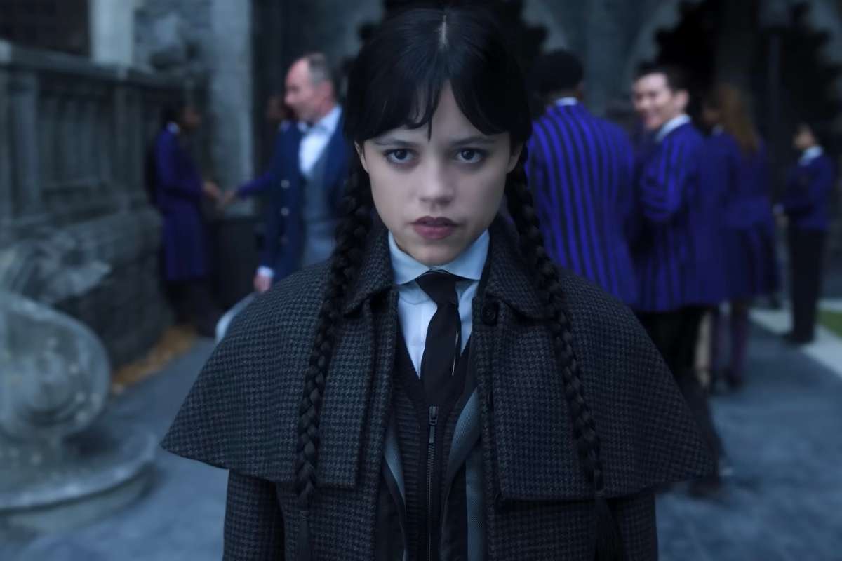 Jenna Ortega nei panni di Mercoledì in primo piano