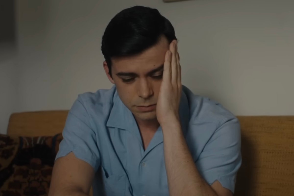 Joey Pollari nei panni di Anthony Perkinks durante una scena di Ed Gein Monster
