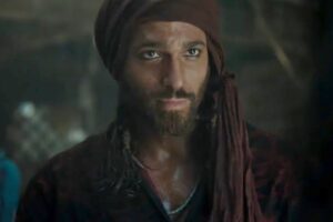 Can Yaman in una scena di Sandokan