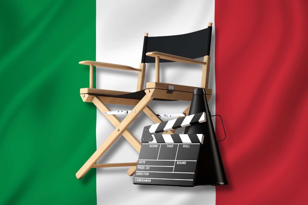 Tricolore italiano e sedia regista