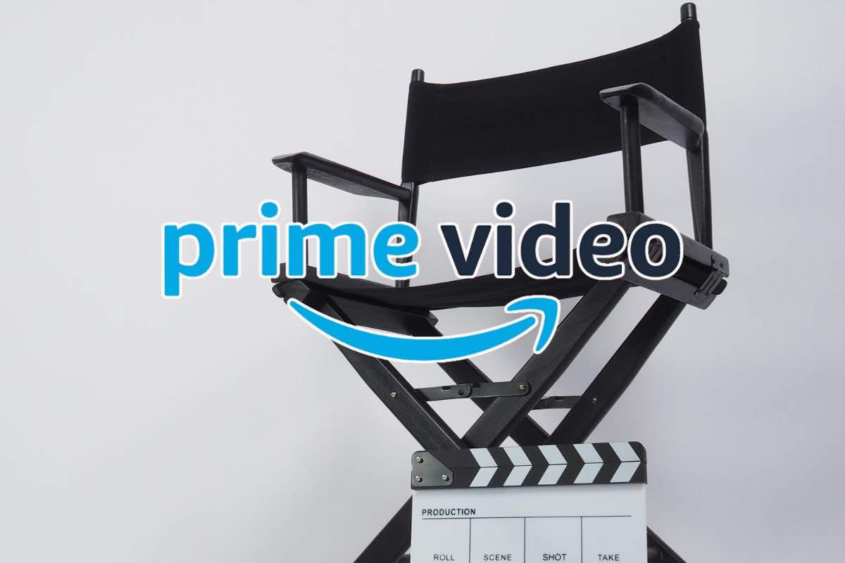 sedia regista e logo Prime Video