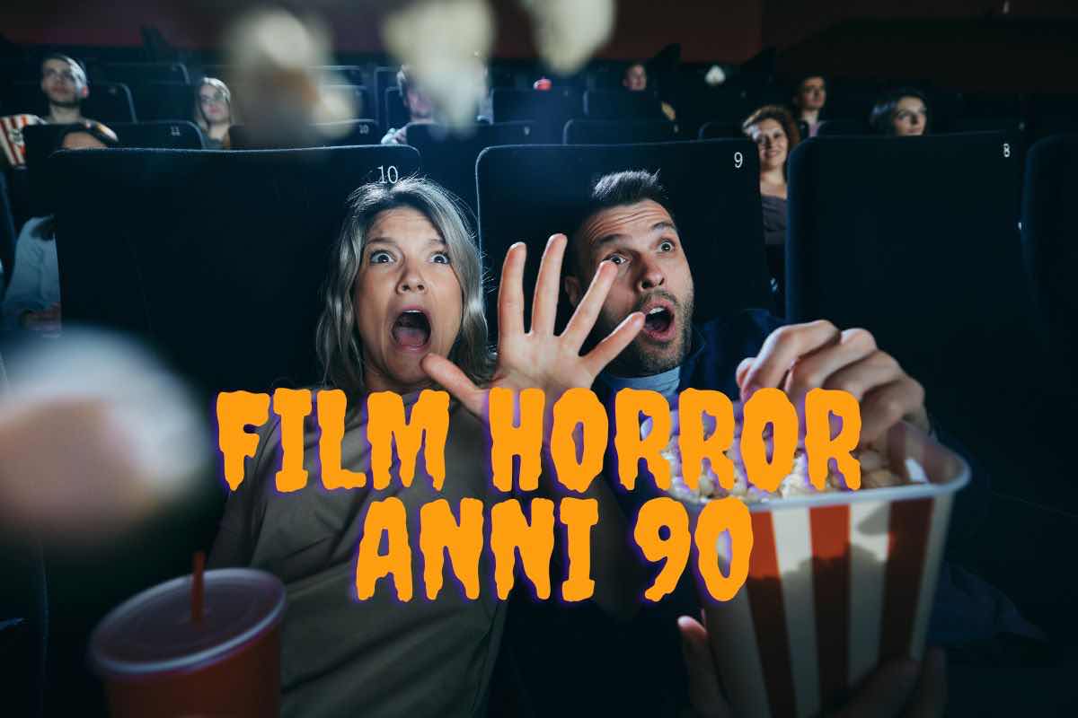 Coppia al cinema e scritta "film horror anni 90"