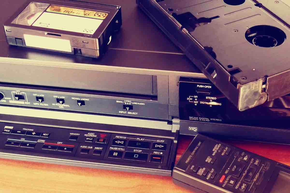 Videoregistratore e telecomando