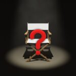 Sedia del regista e punto interrogativo