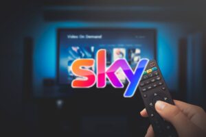 Televisione e logo SKY