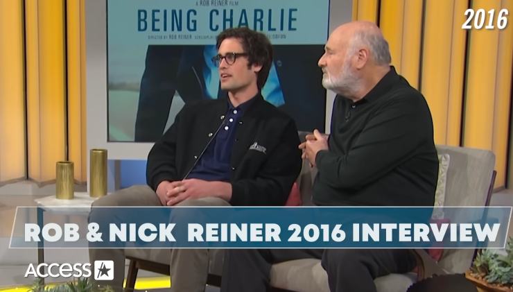Nick e Bob Reiner seduti in un programma televisivo parlano del film 'Being Charlie'