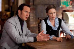 I due attori che impersonano Ed e Lorrain Warren, Vera Farmiga, Patrick Wilson in una scena del film