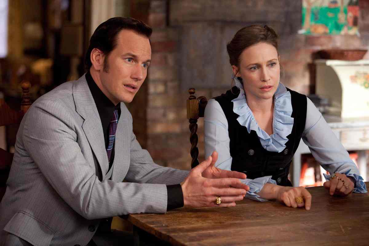 I due attori che impersonano Ed e Lorrain Warren, Vera Farmiga, Patrick Wilson in una scena del film