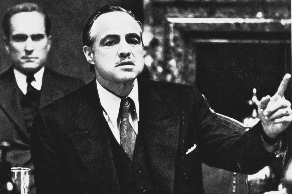 Marlon Brando in una scena del film 'Il Padrino'