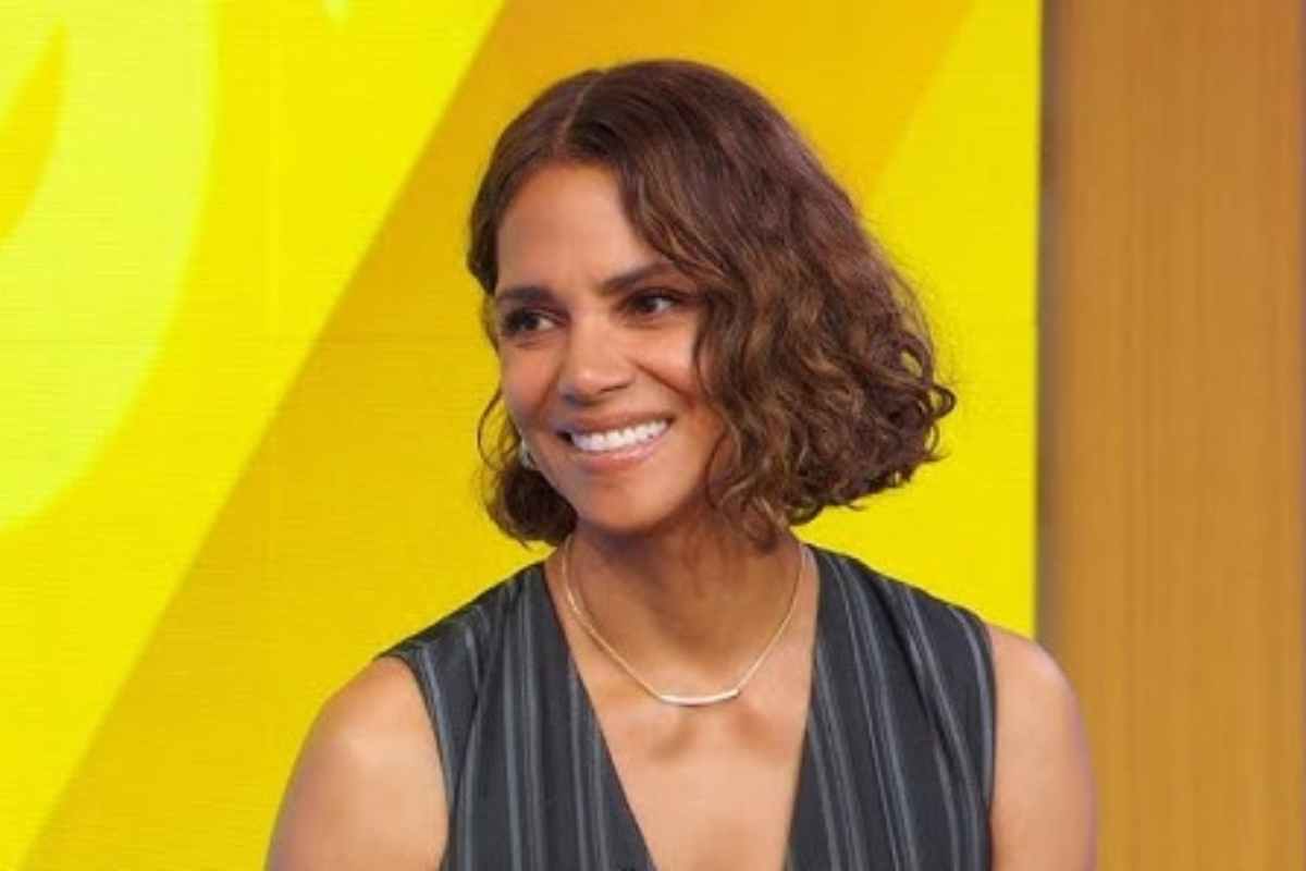 intervista ad Halle Berry che parla di menopausa