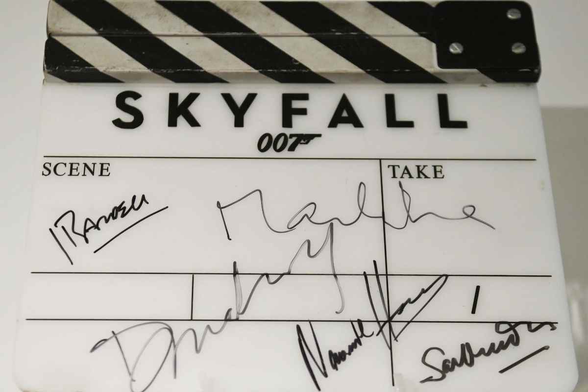 Ciak di Skyfall con delle firme
