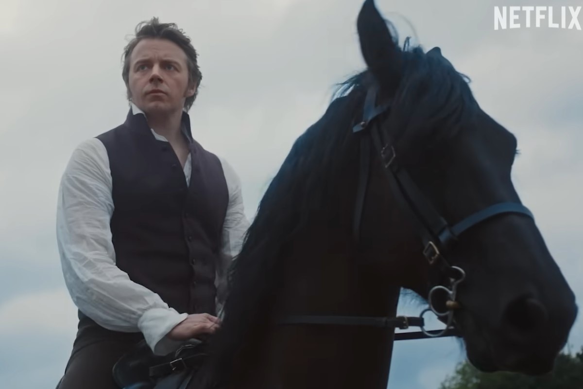 Jack Lowden nei panni di Mr Darcy nel nuovo adattamento Netflix di Orgoglio e Pregiudizio