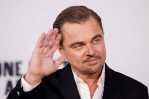 Leonardo DiCaprio che saluta