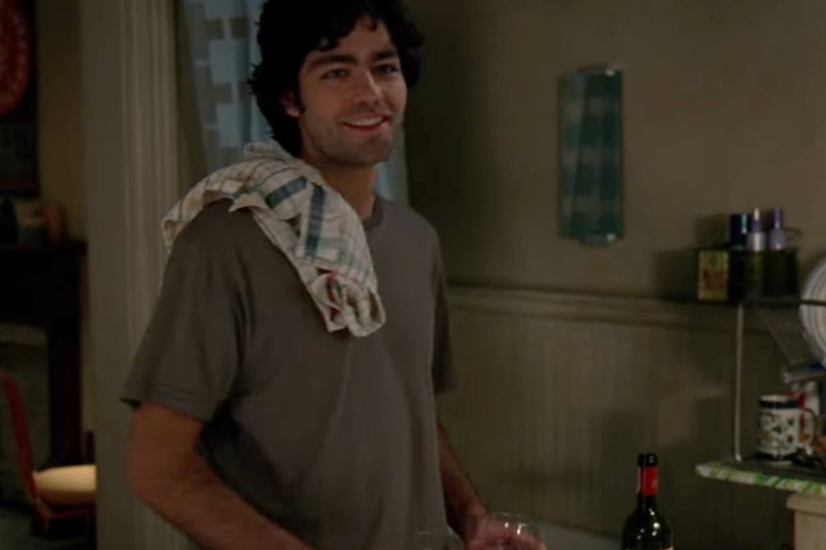 Adrian Grenier in una scena de Il diavolo veste Prada