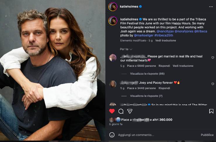 Il post IG di Katie Holmes che celebra la reunion con Joshua Jackson, vede una foto di loro due abbracciati 