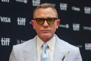 Daniel Craig
