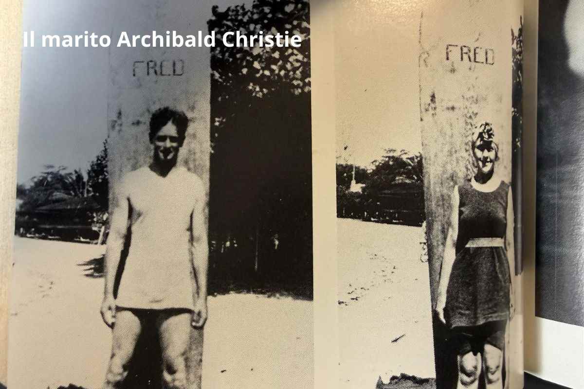 Foto bianco e nero con Archibald e Agatha Christie