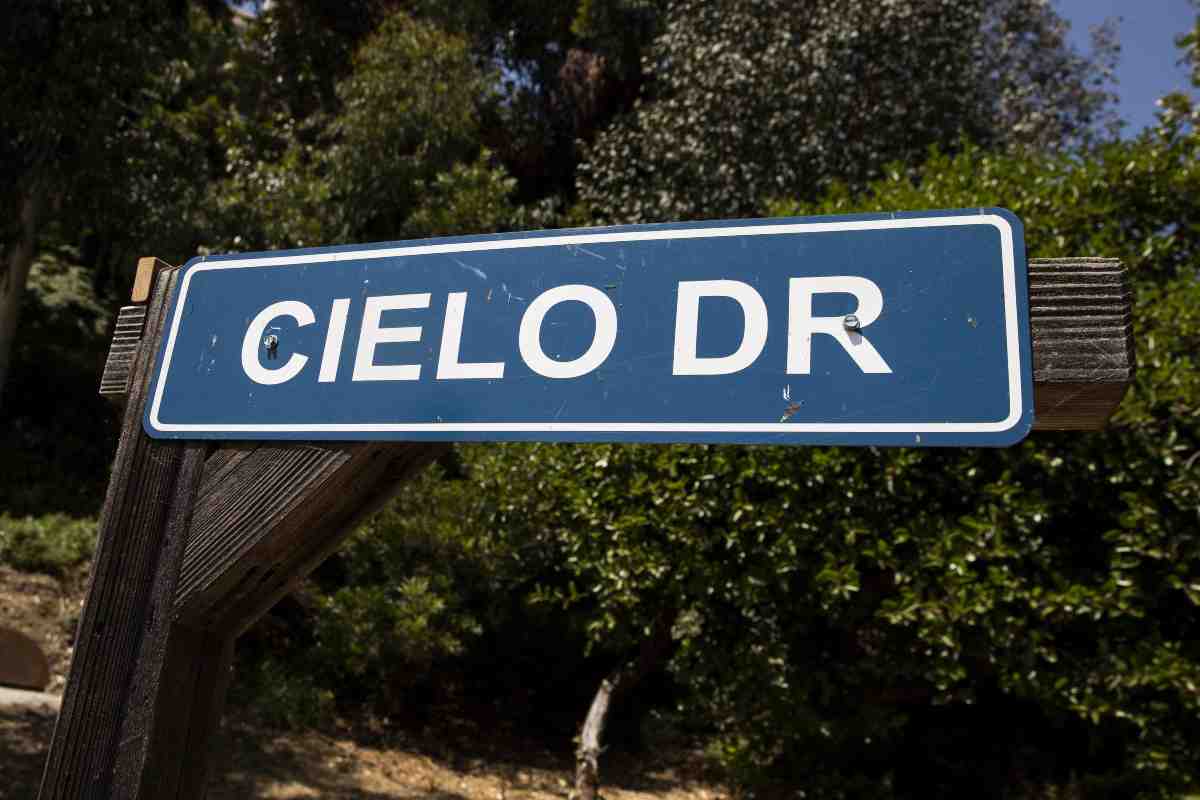 Il cartello Cielo Dr.