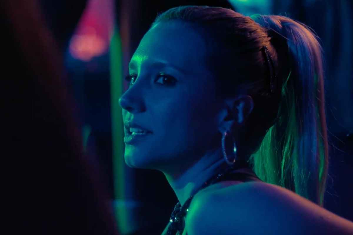 Lorena Comperato in una scena di Elize